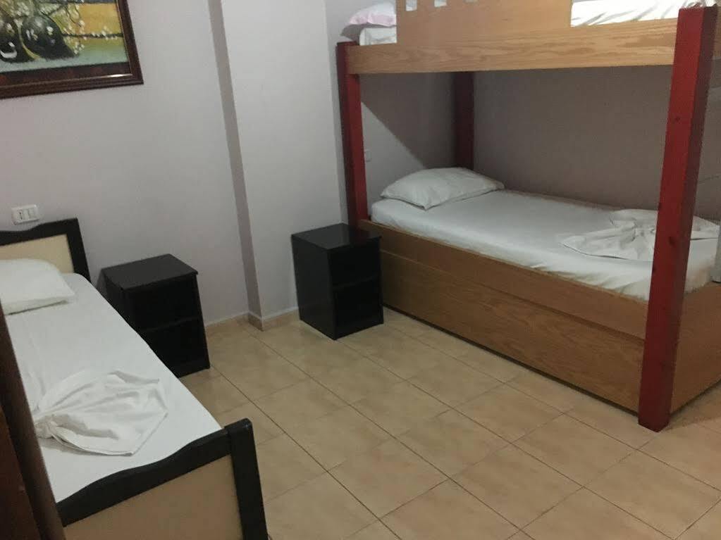 Espana aparthotel Škalngur Exterior foto